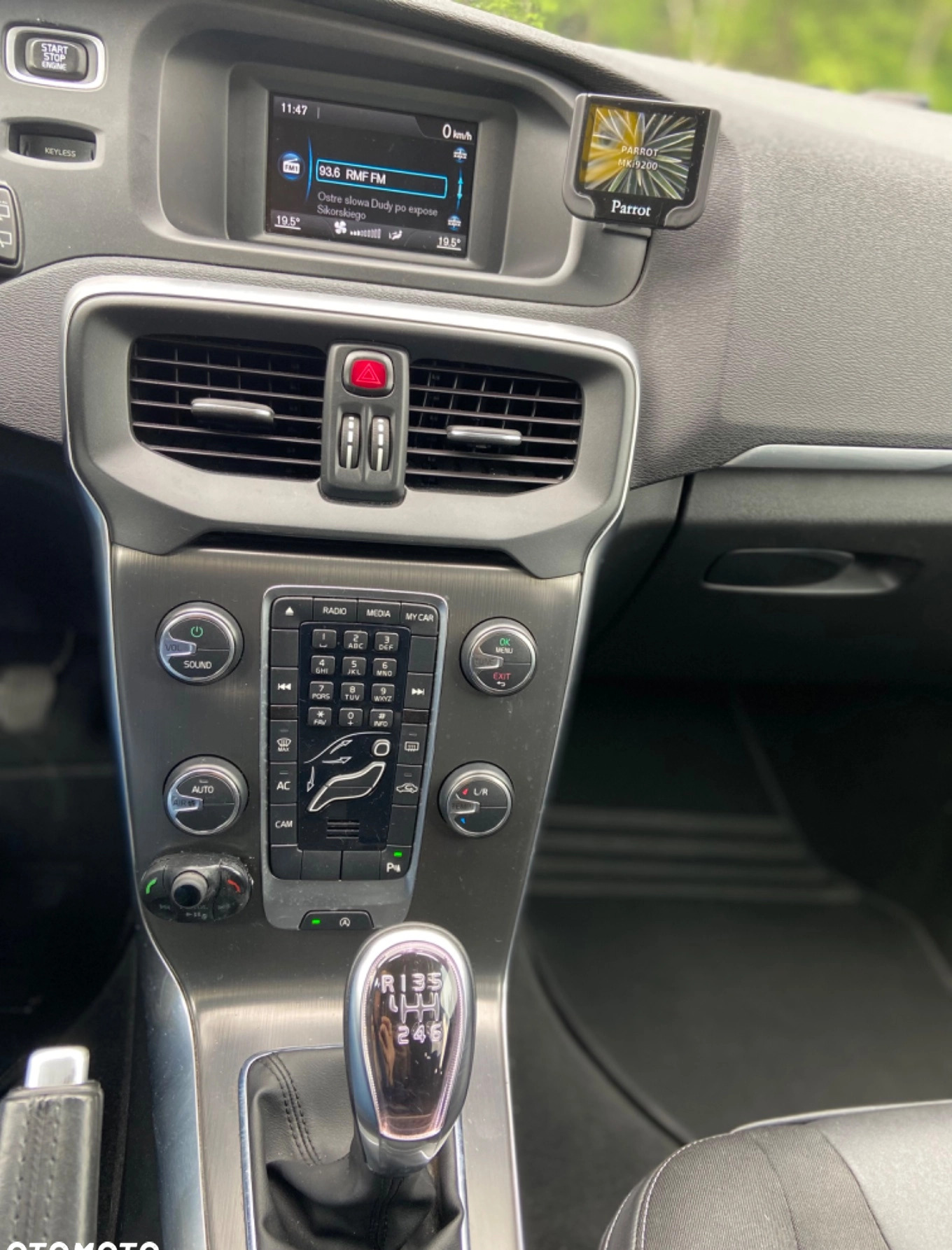 Volvo V40 cena 34300 przebieg: 236500, rok produkcji 2012 z Puławy małe 301